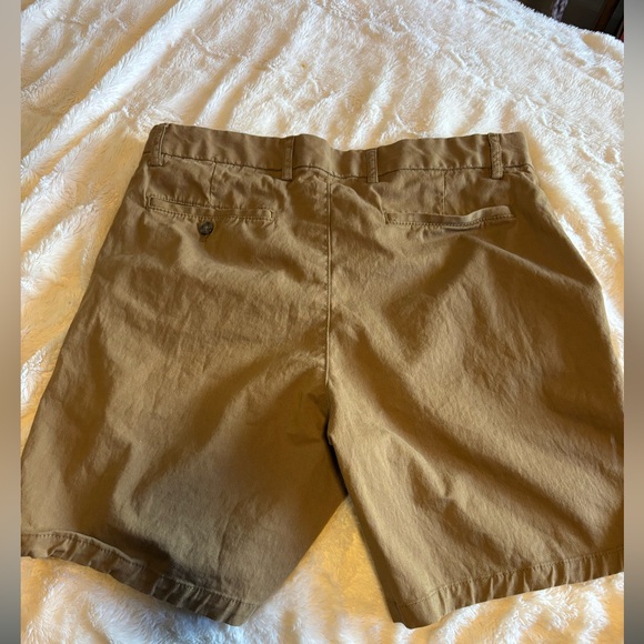 Slim Built-In Flex Rotation Chino Shorts - Picture 4 of 4